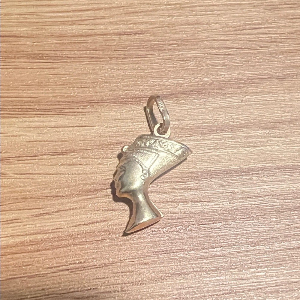 14 Gold! 2.05g Nefertiti Head Pendant Charm